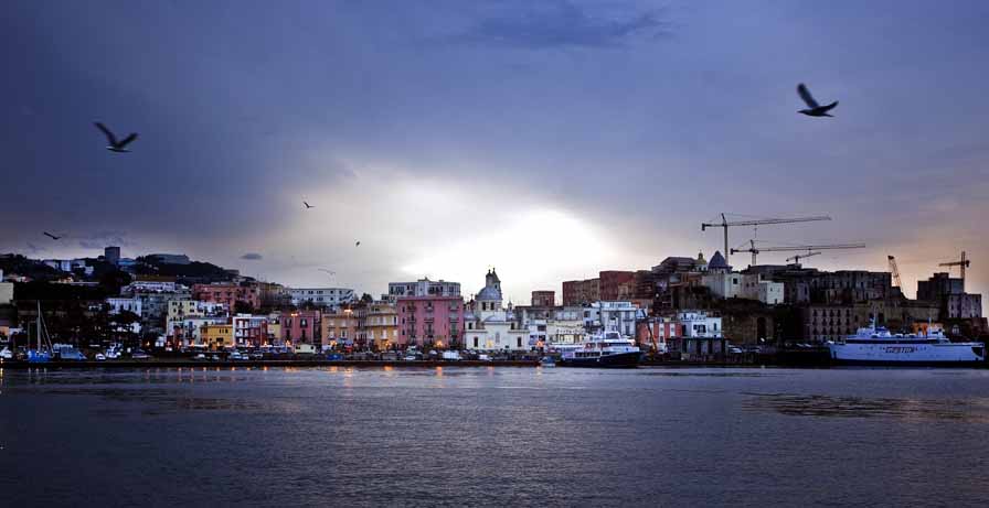 "Pozzuoli, il porto"